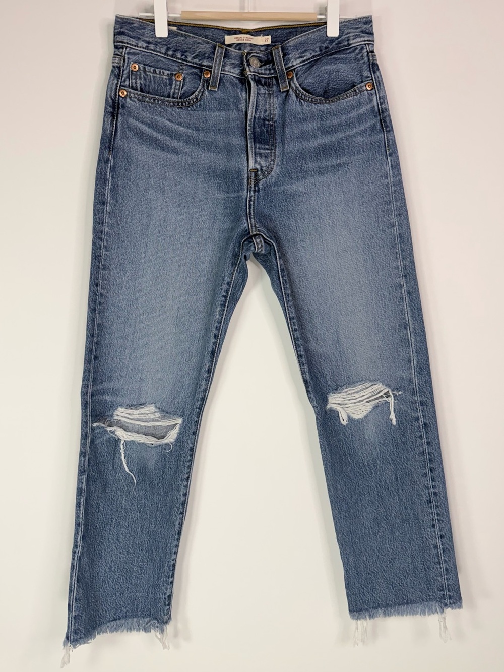 #4 LEVI'S Women's 'Wedgie' Straight' Leg Jeans - 27